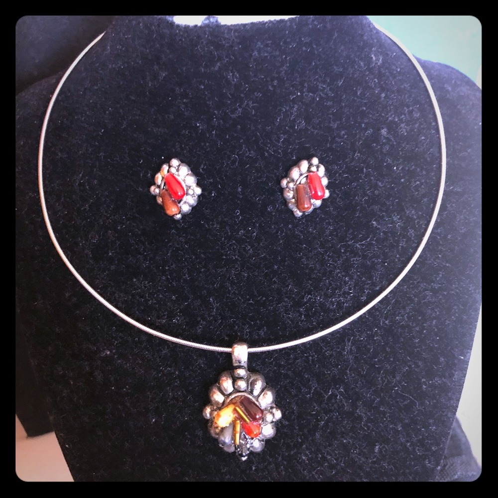 Pendant and matching Earrings
